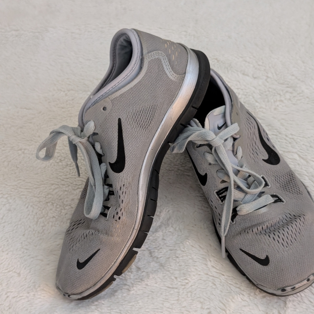 Great Condition: Nike Free 5.0 Running Gym Trainer Women’s 6.5